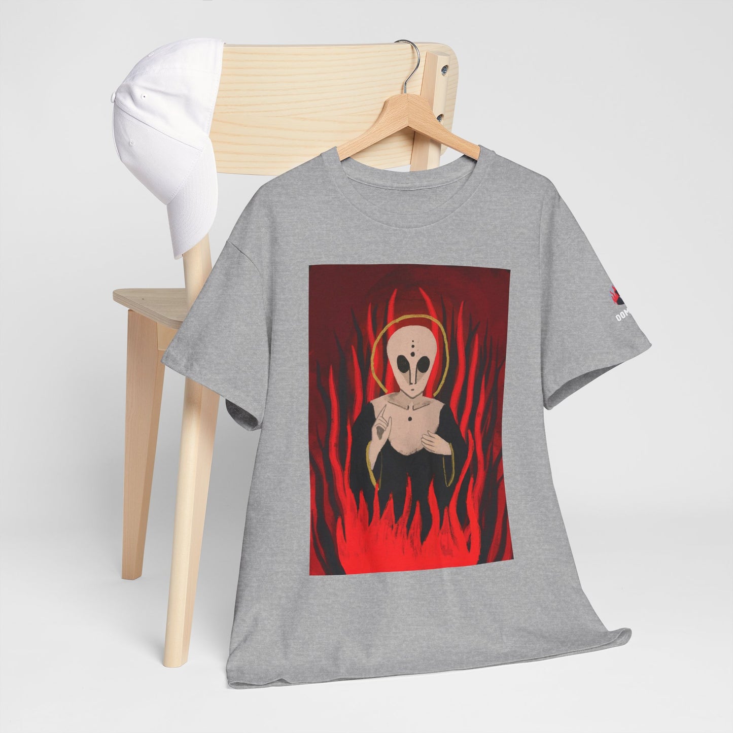 El Reino Perdido T‑Shirt — Spooky Alien Graphic Tee with Flames