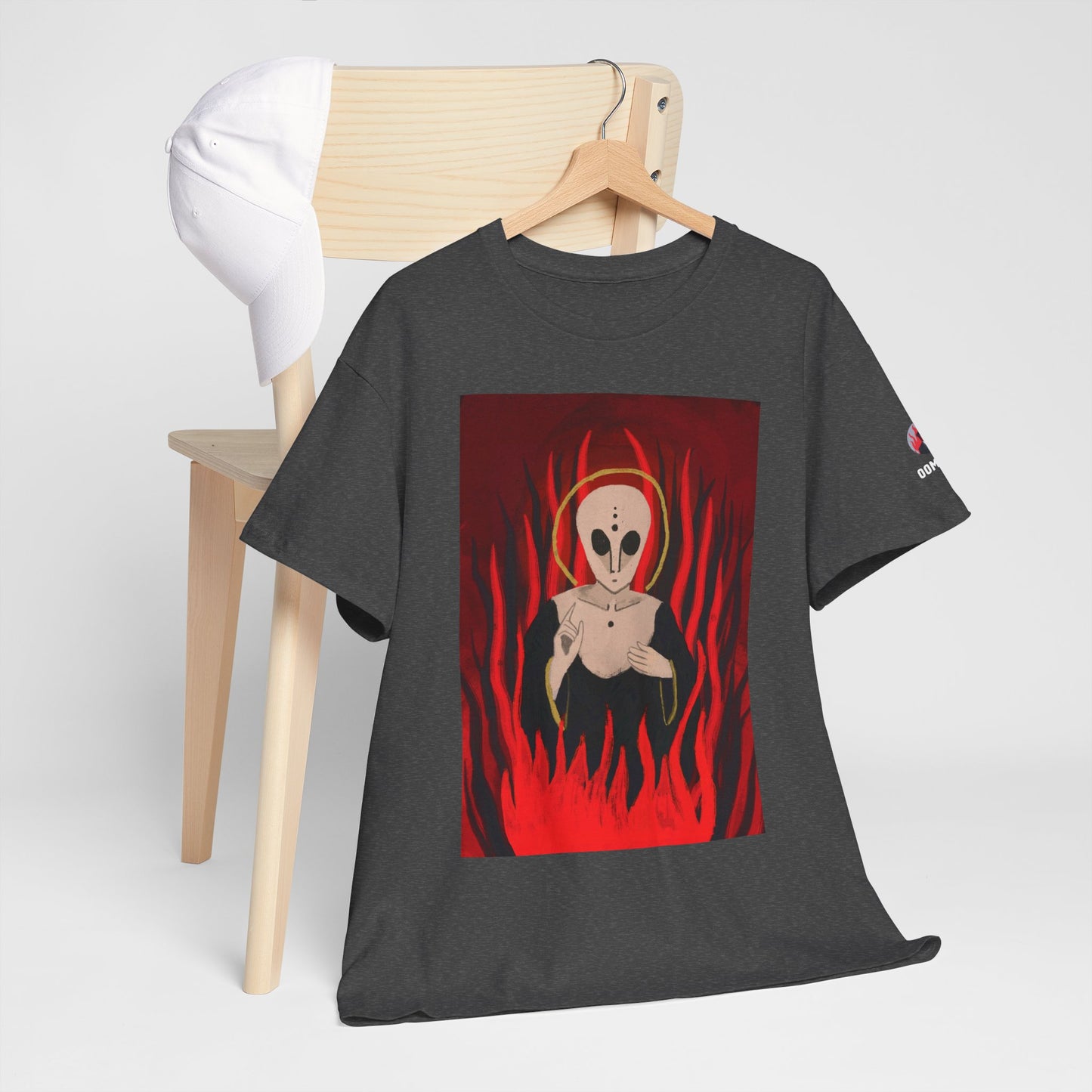 El Reino Perdido T‑Shirt — Spooky Alien Graphic Tee with Flames